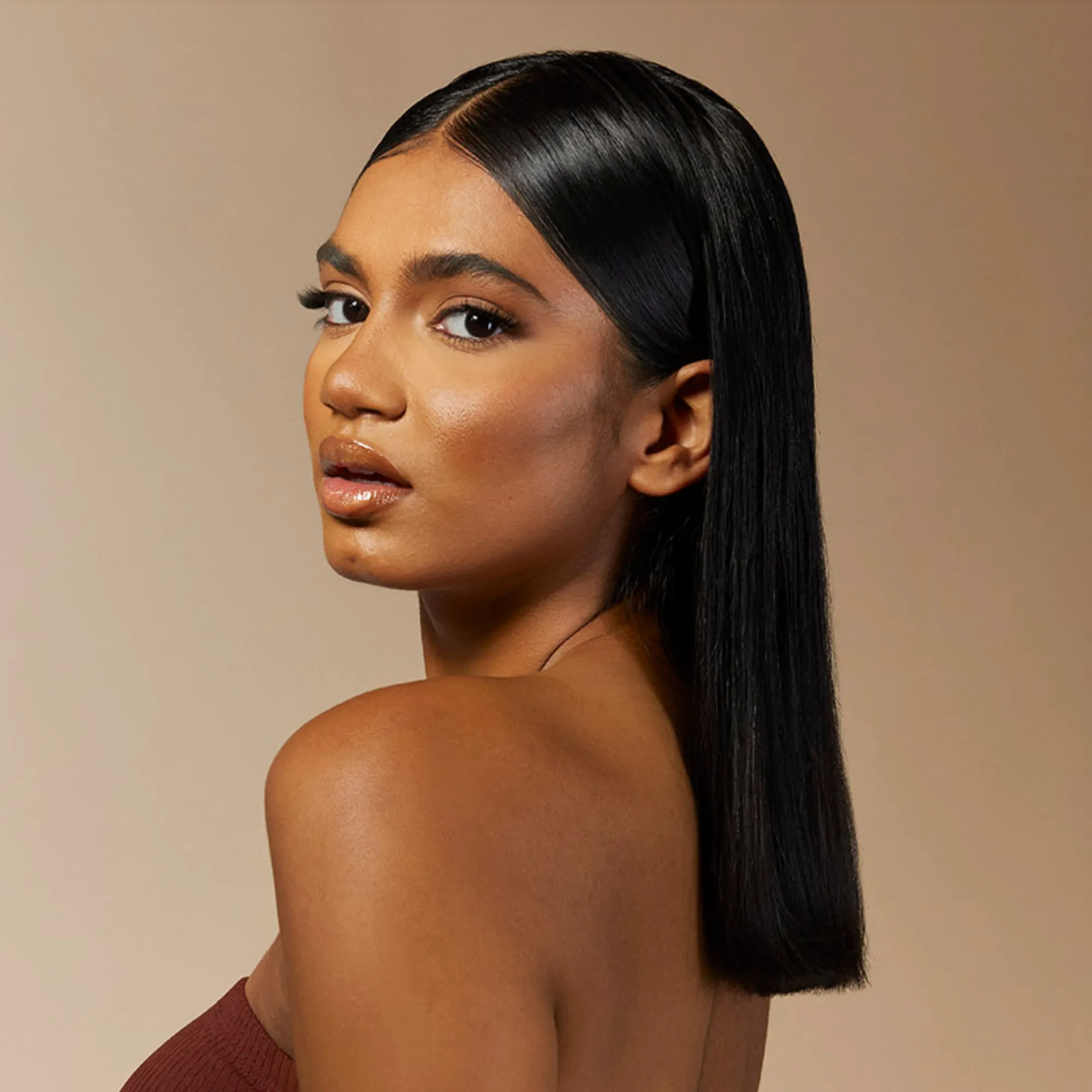 Lockdown Luxe Pressed Powder - Image 12
