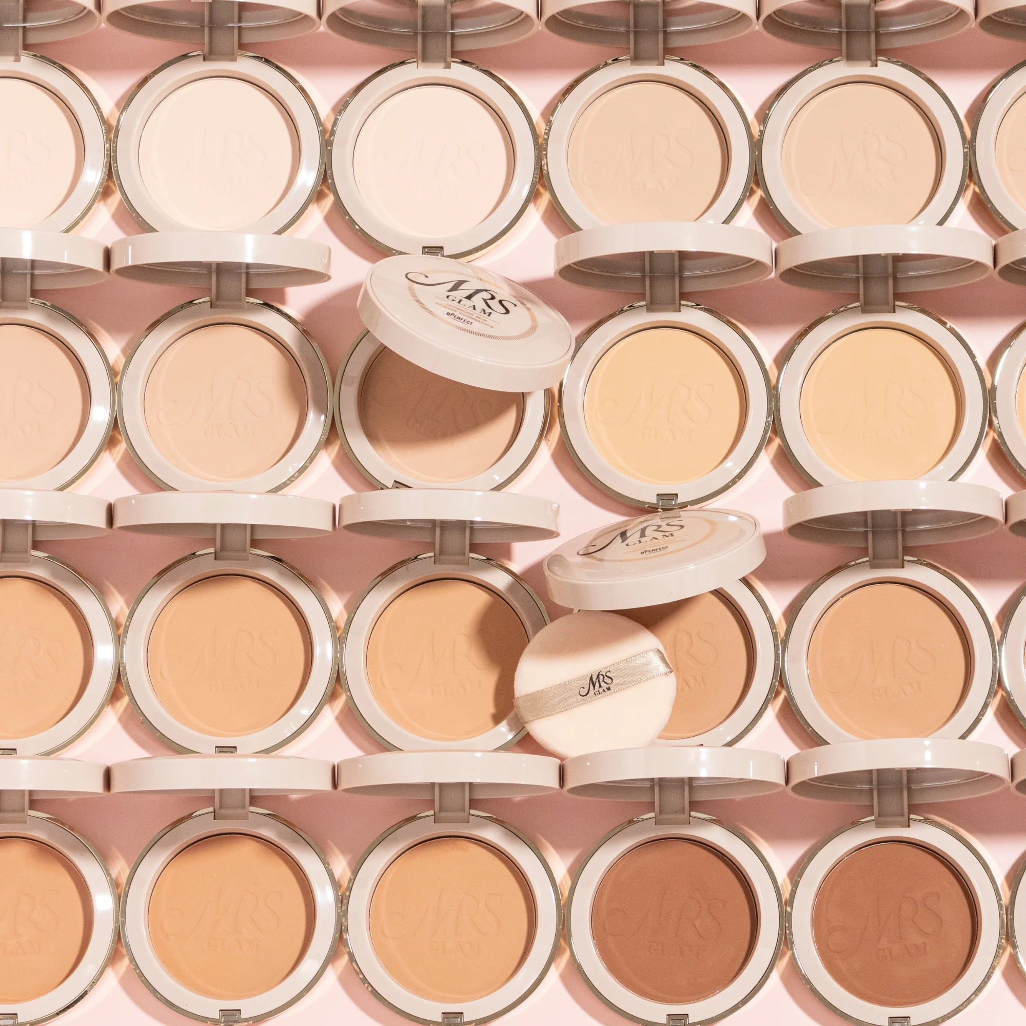Mrs Glam - Glorious Skin Powder Foundation - Image 2